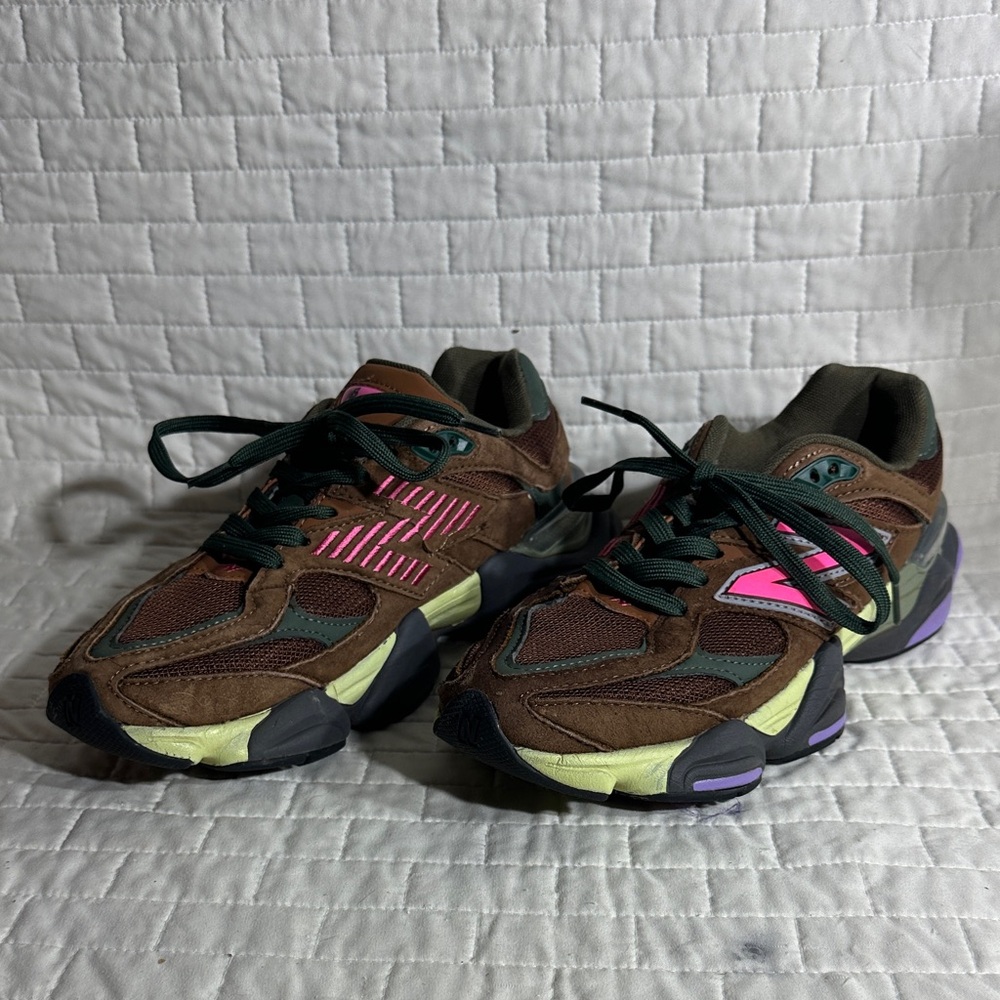 New Balance 9060 Brown with Pink & Green Accents sneakers women’s 9-9.5 - Picture 3 of 9